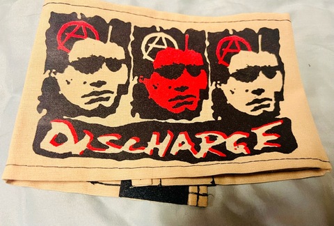 アームバンド／discharge