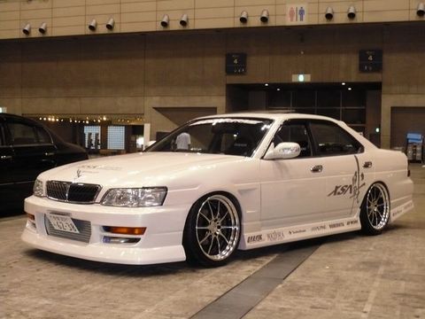 ＢＳＫ ローレルC35スカイラインR34 エアロ車高調マフラー