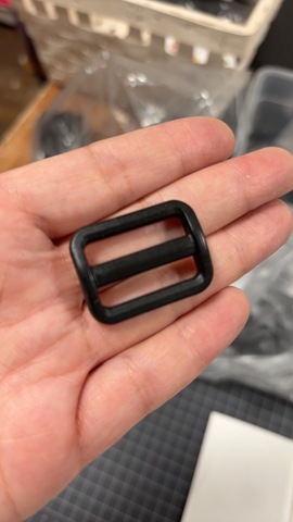 プラスチック黒25㎟オクリカン（ベルト缶）