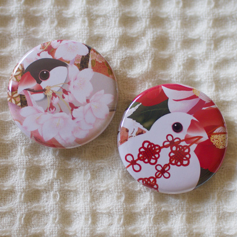 和柄文鳥缶バッジ２個セット—桜と椿