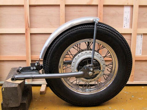 黒塗装＆フラットフェンダー加工＆タンク加工＆タンクオプションの商品