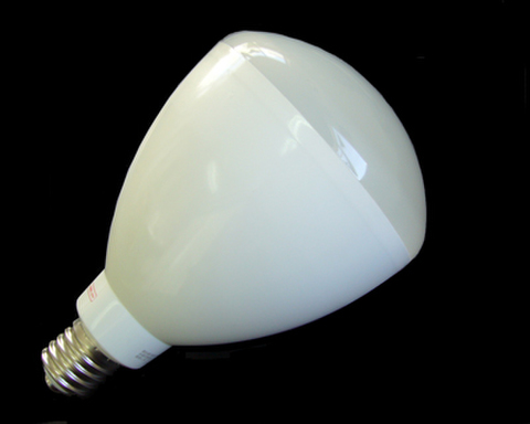 ＬＥＤランプ　　　　　　　　　　　　　　　　　　　ＪＰ100-ＤＷ Ｅ39　　　　　300Ｗ～400Ｗ型　　　　　　　　5000ケルビン　　　　　　　　　　　　※密閉型器具には使用できません　ＪＳＰ150ＥＮの代替えにも最適