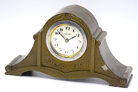 KIENZLE（ドイツ） 金属枠置時計　1920〜30年代頃【060】