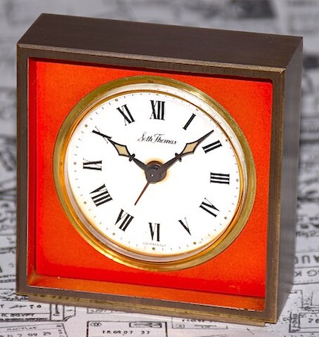 SETH THOMAS（アメリカ） ミニスクエアタイプ　1950年代後半～60年代【041】
