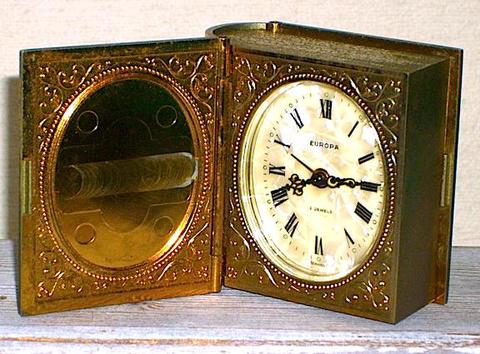 EUROPA（ドイツ）1960年代　本型飾り時計【045】