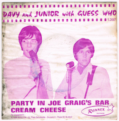 DAVY AND JUNIOR WITH GUESS WHO / PARTY IN JOE GRAIG'S BAR