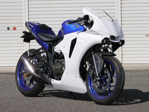 最終値下げ！！　引き取り限定！！　才谷屋　R25 フルカウル　ヘッドライト付属！ Webike | 才谷屋 サイタニヤ 「R1-type」フルカウル用シュラウド