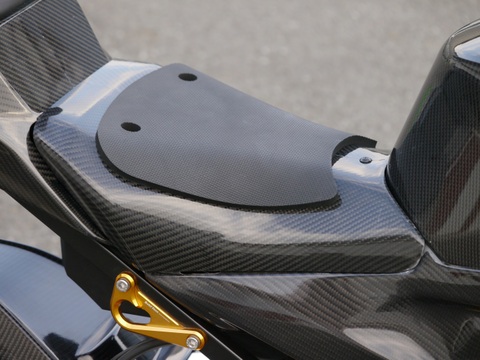 s1000rrハイシート LUIMOTO（ルイモト) Motorsports/フロントシートカバー BMW