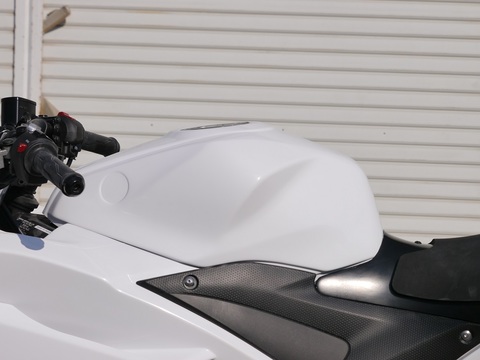 専用極美品　YZF　R25　才谷屋　レース用FRPフロントフェンダー＆タンク YZF-R25 フロントフェンダー＆タンクカバーtype-2完成！！ - 才