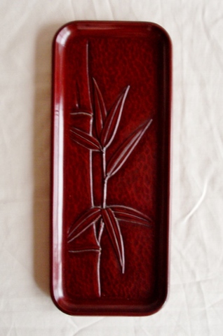 鎌倉彫の丸盆8寸 一色朱 竹 | 鎌倉彫陽雅堂 公式オンラインショップ