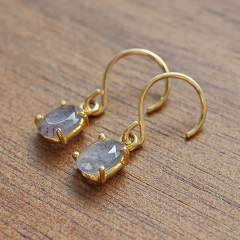 ピアス☆ブラッドショットアイオライト 1粒ピアス