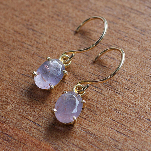 ピアス☆ブラッドショットアイオライト 1粒ピアス