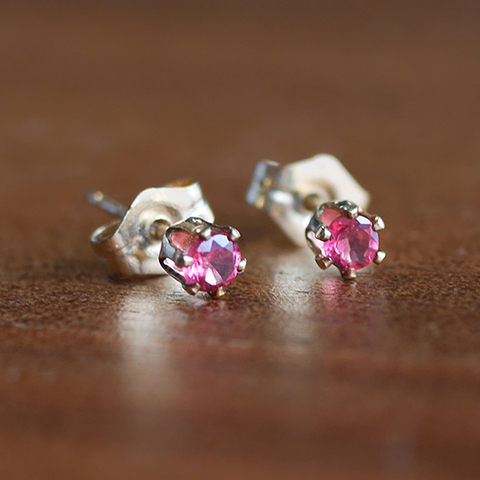 レア☆ピアス☆天然 レッドスピネル（3mm）