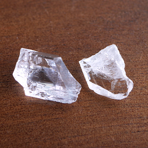 原石☆宝石質 ダンビュライト（2個）