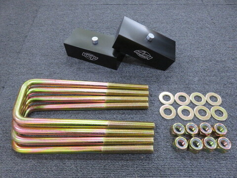 2026- ハイラックス GUN226 4WD 1.5インチ リフトアップブロック＆角ボルト（230ｍｍ） kit