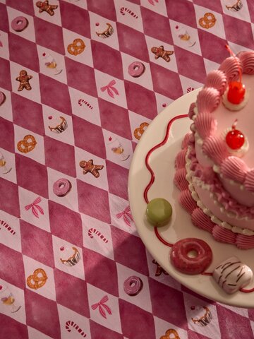クリスマススイーツ柄のテーブルクロス　ロンドン直輸入　