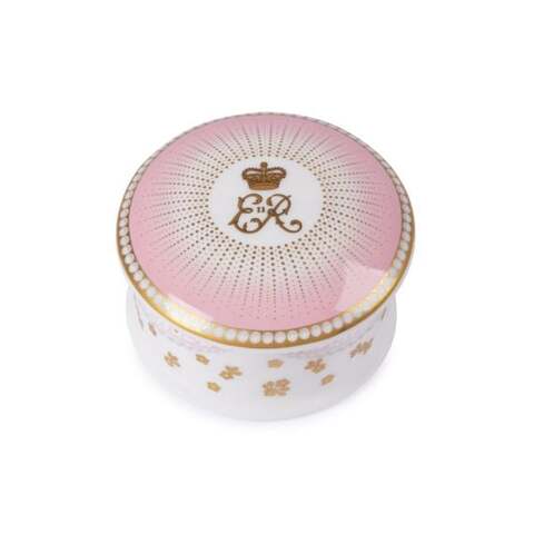 ロイヤルコレクション　エリザベス2世女王生誕100周年記念ピルボックス　QUEEN ELIZABETH II  