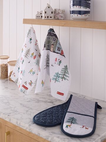 犬と猫のクリスマス風景　ティータオル2枚とオーブンミットキッチン3点セット 　