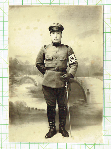  憲兵伍長肖像写真