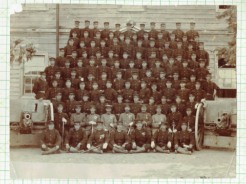 野砲兵2連隊 新兵集合写真
