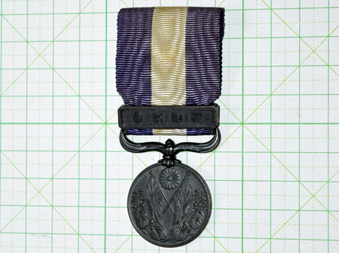 満洲事変従軍記章 大正三年乃至九年戦役従軍記襟章 中尉 旧日本軍 大日本帝国 大正三年乃至九年戦役従軍記章・シベリア出兵従軍記章（日本軍刀緒