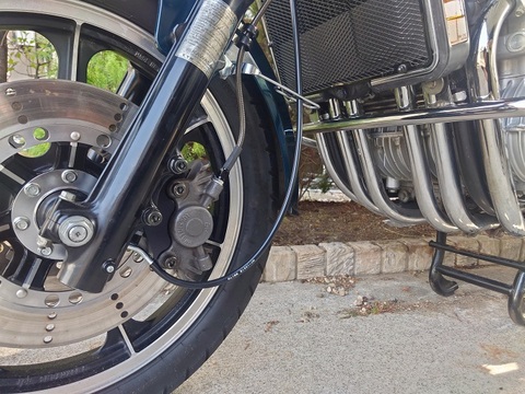 Z1300用CP2696キャリパーサポート