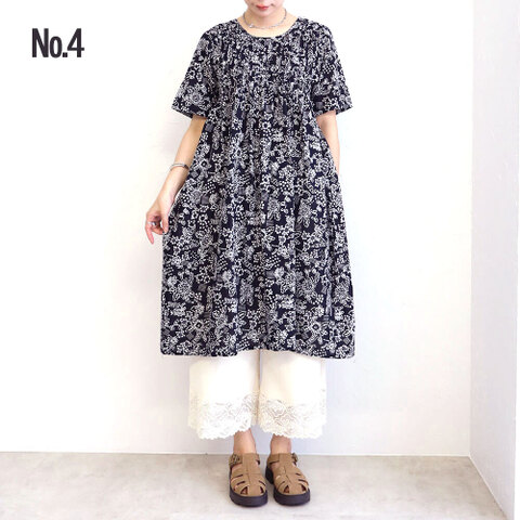 胸元ゴムシャーリングのインド綿ワンピース