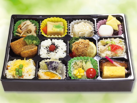 夏の折詰弁当（十二枠）