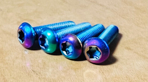 テールスライダーのチタントルクス、ボタン、皿ビスレインボー使用 レインボー追加ψ(｀∇´)ψ | IMPERIO GROUP RC CRAZY CUSTOMIZER