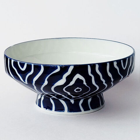 木の年輪みたいな模様がカッコいい!和モダン瑠璃白年輪柄高台円形中鉢