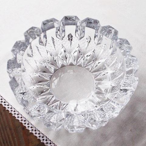 昭和レトロな透明ガラスの灰皿/大きい19cm