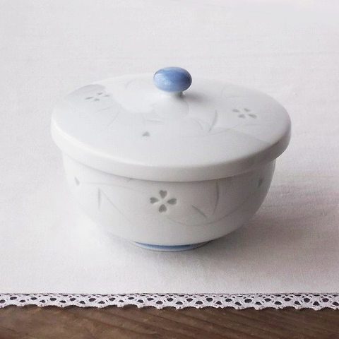 昭和レトロ茶器/有田焼き白磁ホタル焼き透かし蓋付き湯呑み