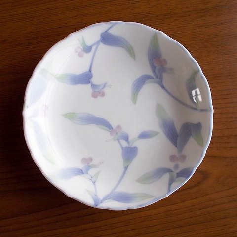 昭和レトロ食器★つゆ草花柄花型白磁小皿13.8cm