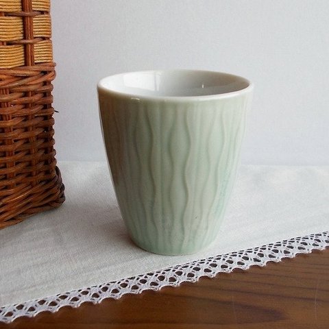★昭和30年代★レトロなマロン湯呑み【翡翠色が可愛い波々レリーフ】