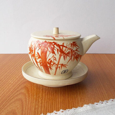 伊羅保イラボ朱竹金ライン/蓋付き受け皿付/汁次醤油差し