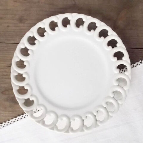 骨董レトロ★C文字透かし柄の白いミート皿20.8cm