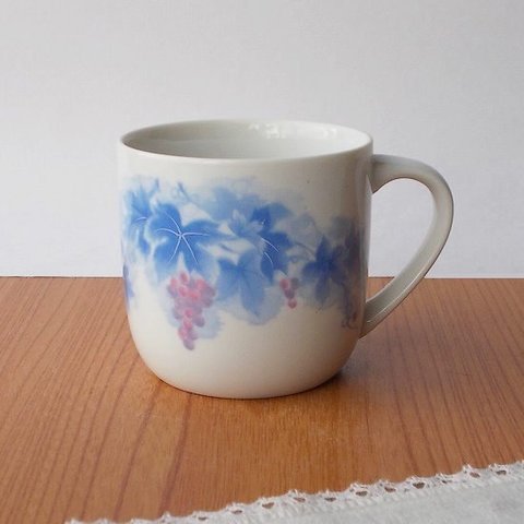 紫ブルー淡いピンクのとても綺麗グラデーション♪ぶどう葡萄柄のレトロminiマグカップ