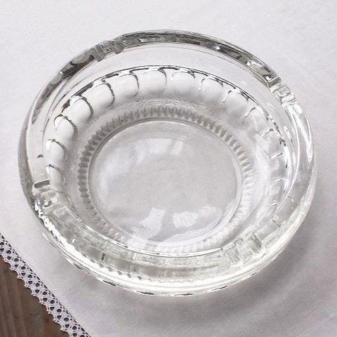 昭和レトロな透明ガラスの灰皿/大きい18.5cm