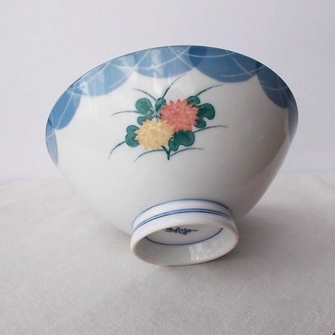 大きなお茶碗♪水色フチ波可愛いお花柄お茶碗(大平)