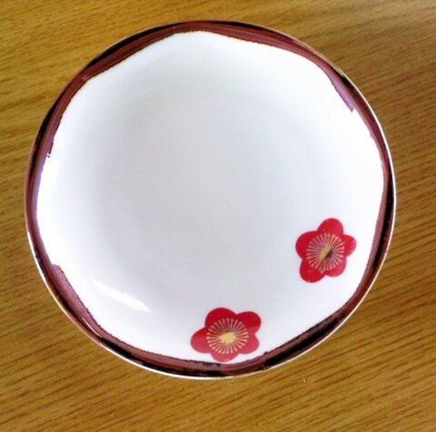 赤金2輪の梅の花柄が可愛い昭和レトロなフチさび小皿13.5cm