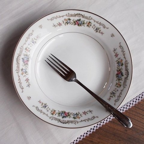 昭和レトロ食器★金線小花柄リム深みスープ洋皿20.7cm