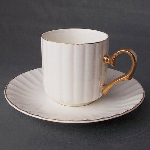 菊花金フチ金ハンドル昭和レトロモダンなコーヒーカップ＆ソーサ―
