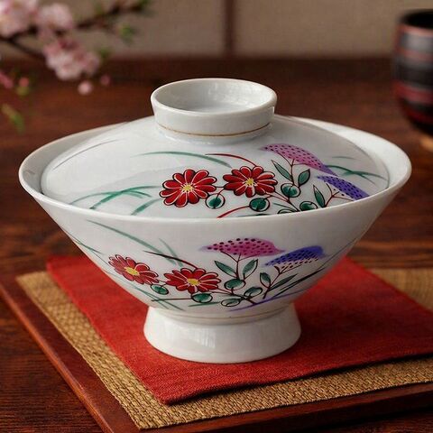 Koyo china/秋草柄/菊と女郎花柄の素敵な模様の蓋付お茶碗