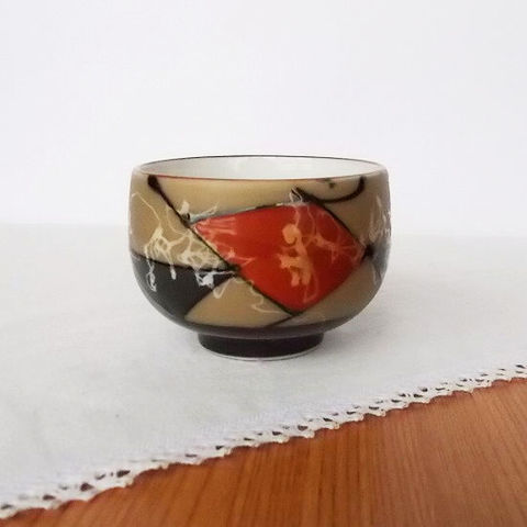 ブラウン赤腰黒レトロな幾何学文様丸湯呑み