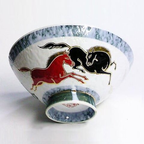 2026年干支【馬】３頭の馬が駆ける図柄「野馬矢如馳」カッコいい昭和レトロお茶碗