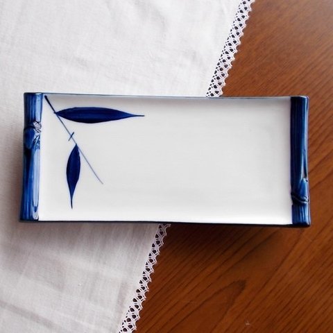 青い竹笹図柄のレトロ長角焼き物付出皿