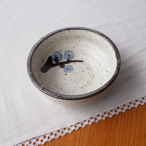 藍さび梅花枝図切立円形小さなのぞき/豆鉢/お醤油としても