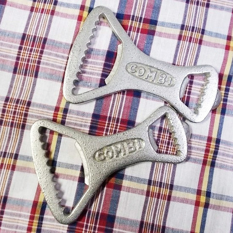 昭和レトロな栓抜き【COMBI】カッコいい!大・小兼用懐かしい瓶ビールに♪