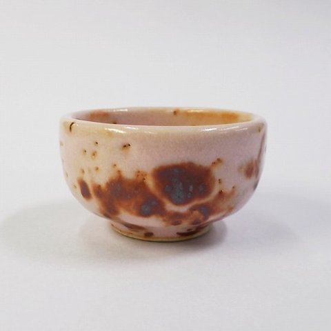 桜色が可愛い♪紅志野風ぐい呑み