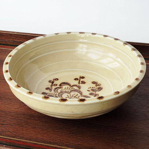 さび色木草梅の花枝柄の深型大鉢